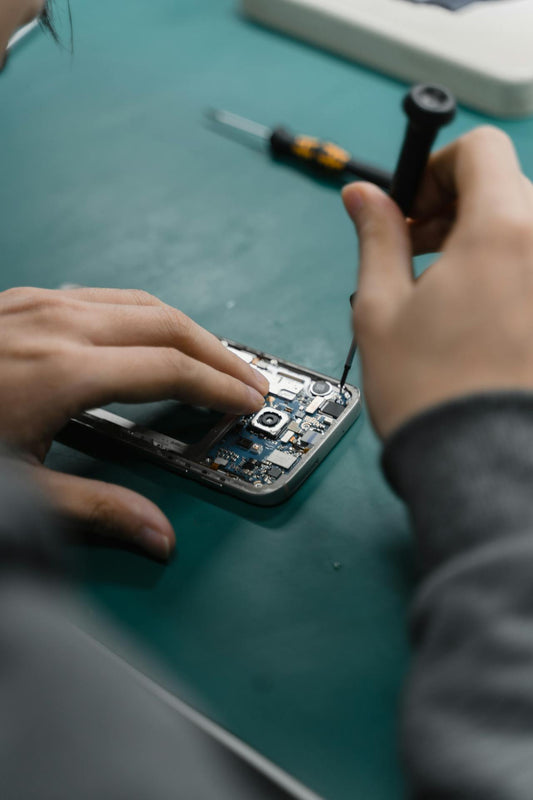 Top 5 Common iPhone Issues and How Professional Repair Services Can Fix Them